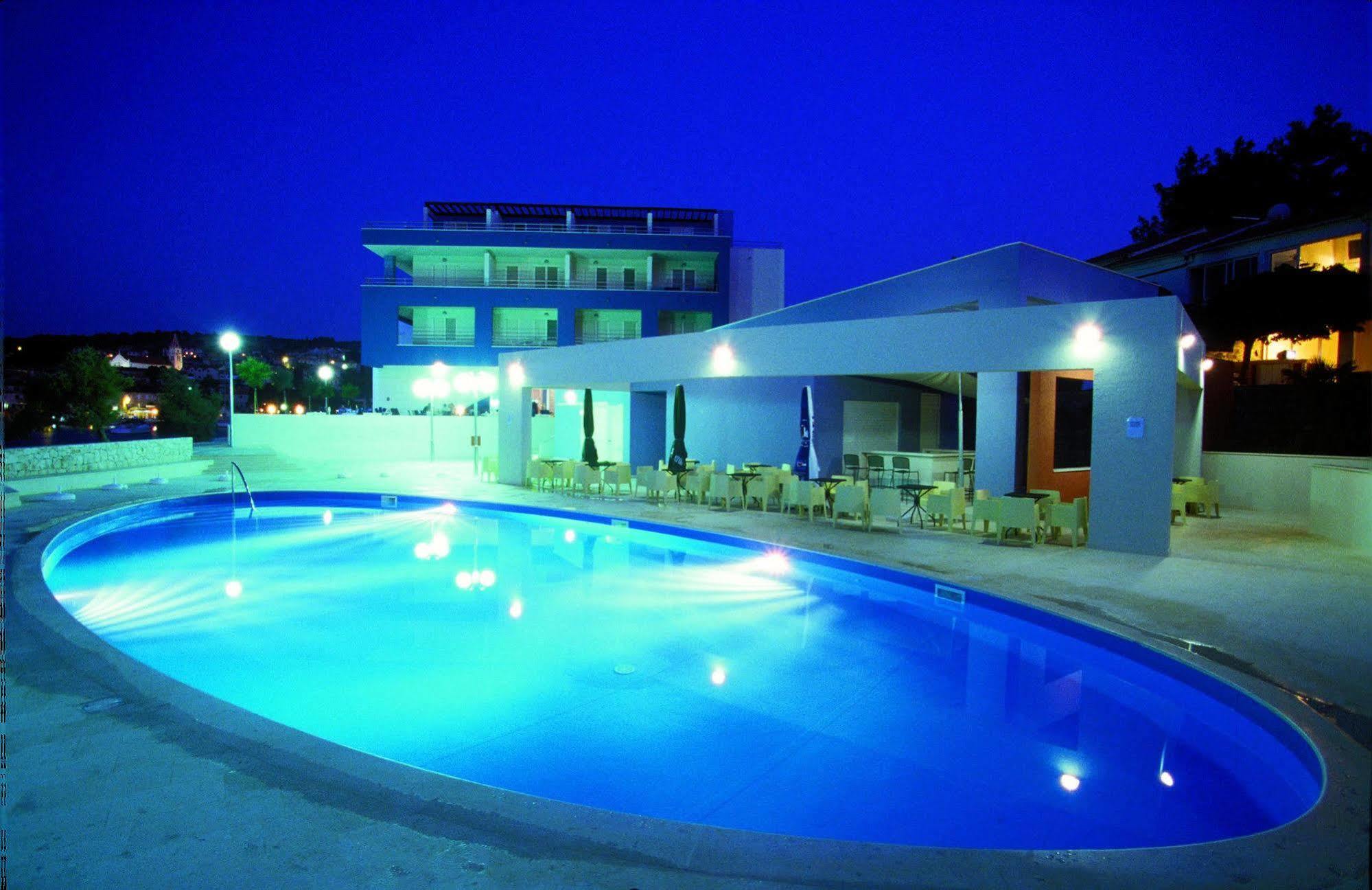 Apartmani Marija Postira Exterior photo